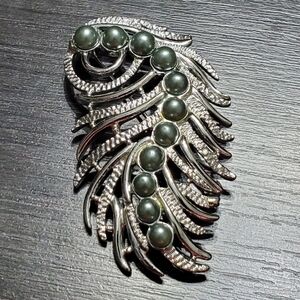 Sarah Coventry Silver Tone Brooch Chunky Statement Classy Dressy Ornate Event